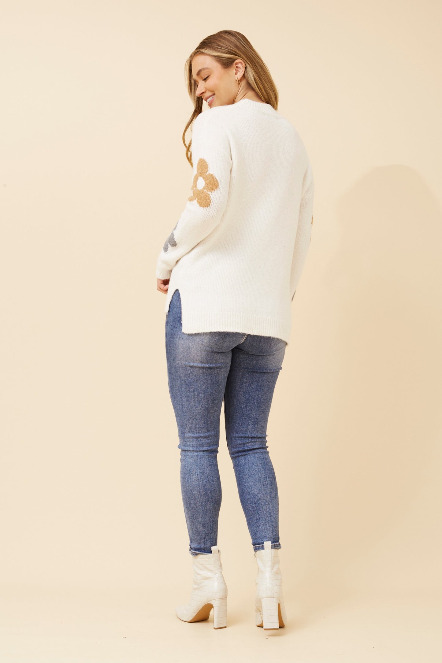 Daisy Floral Print Knit Ivory KP734437