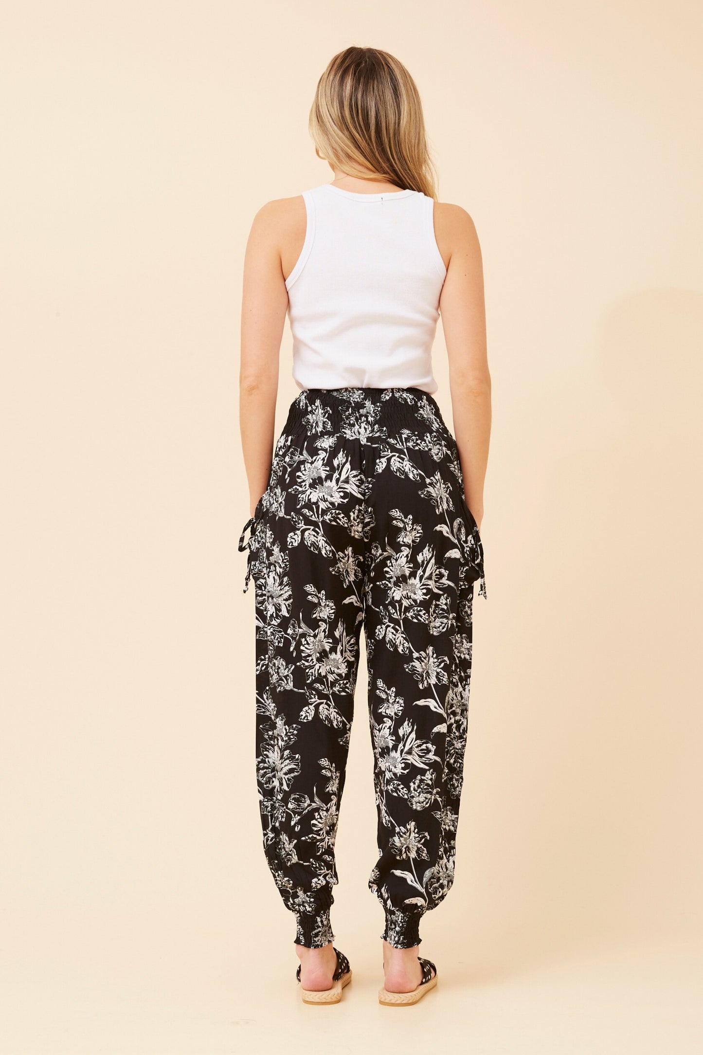 Floral Printed Harem Pants - P523471