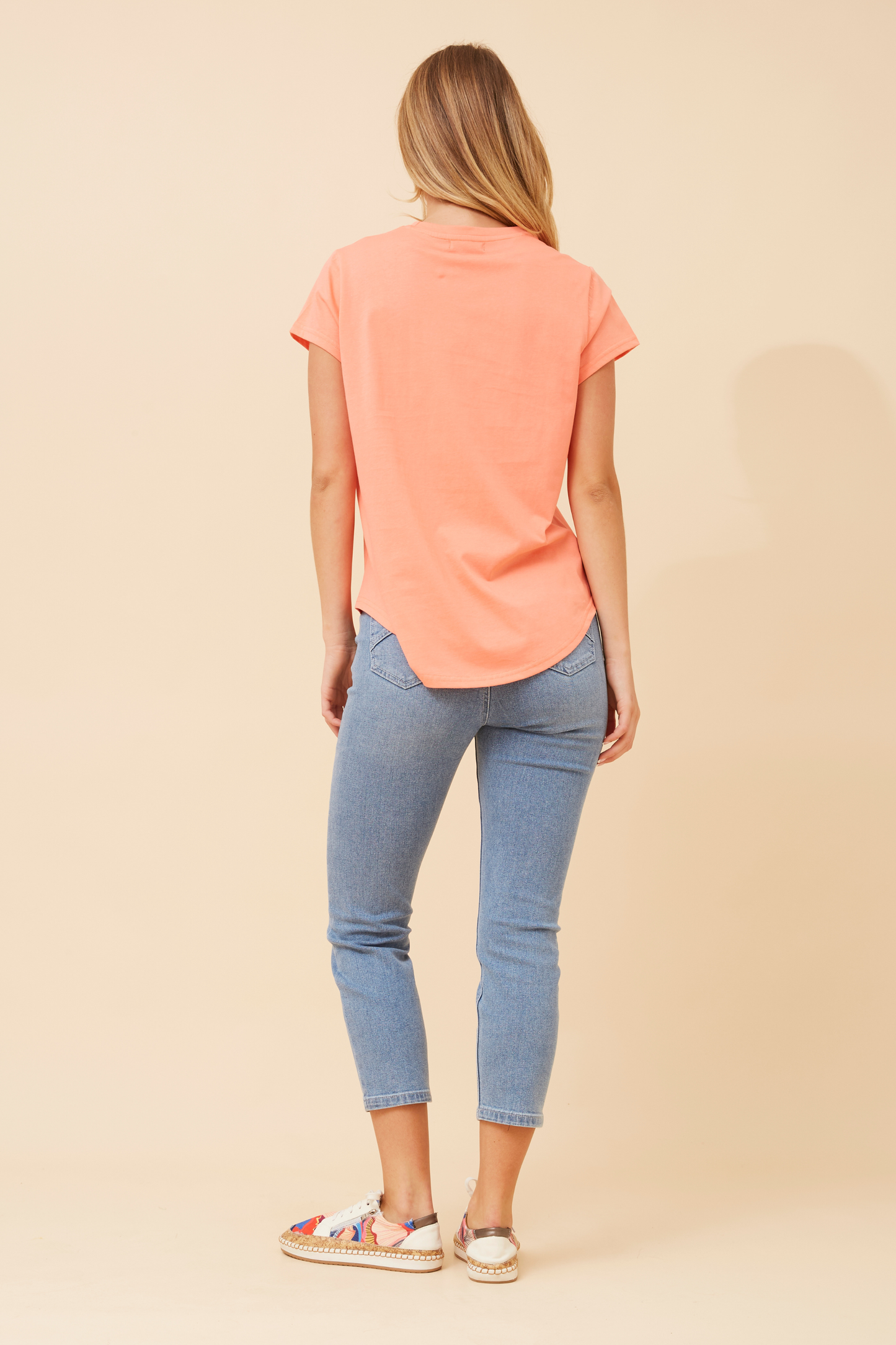 Dolce Graphic T-Shirt T522978 Tangerine