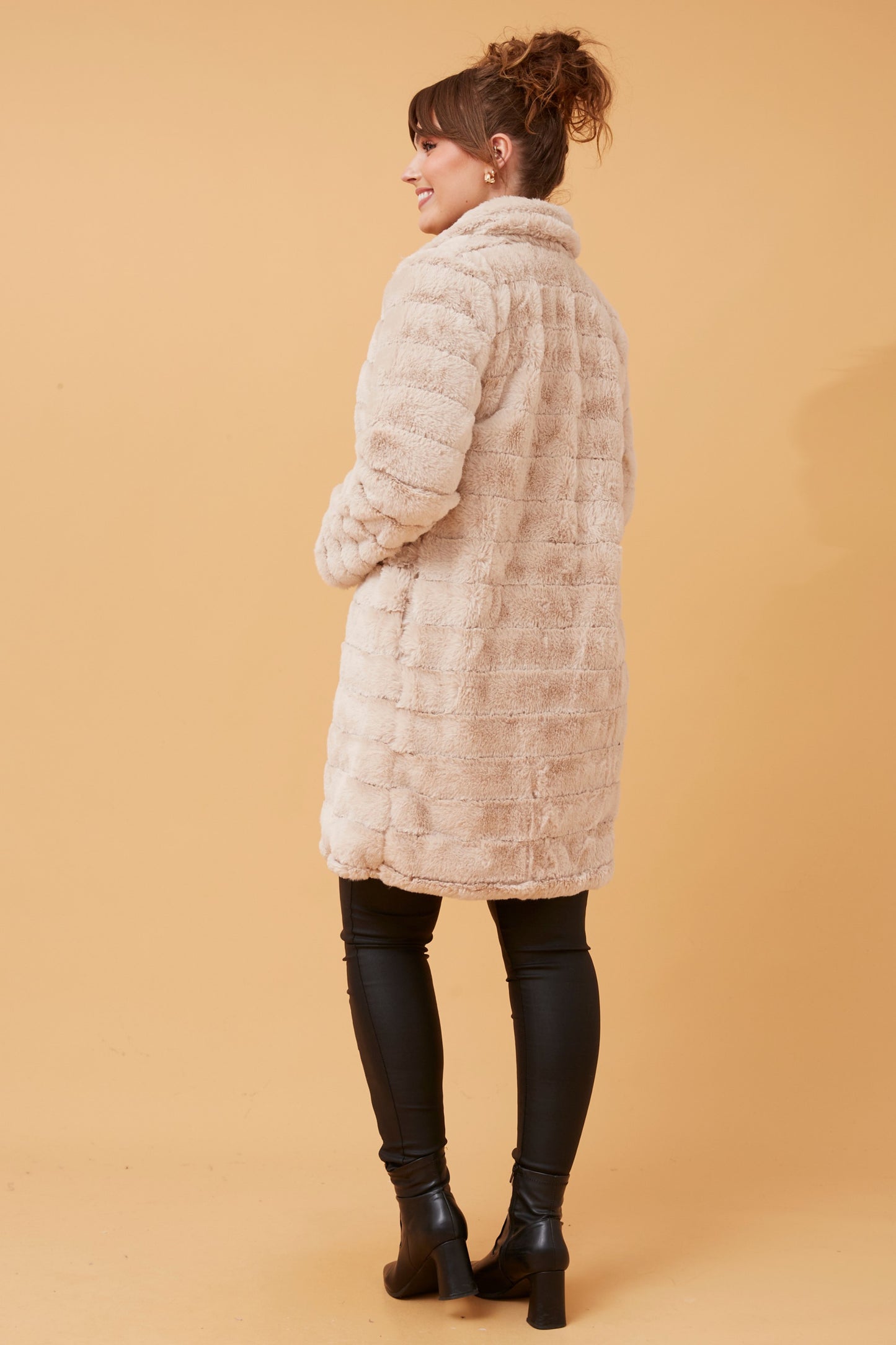 Sanna Faux Fur Coat - Beige