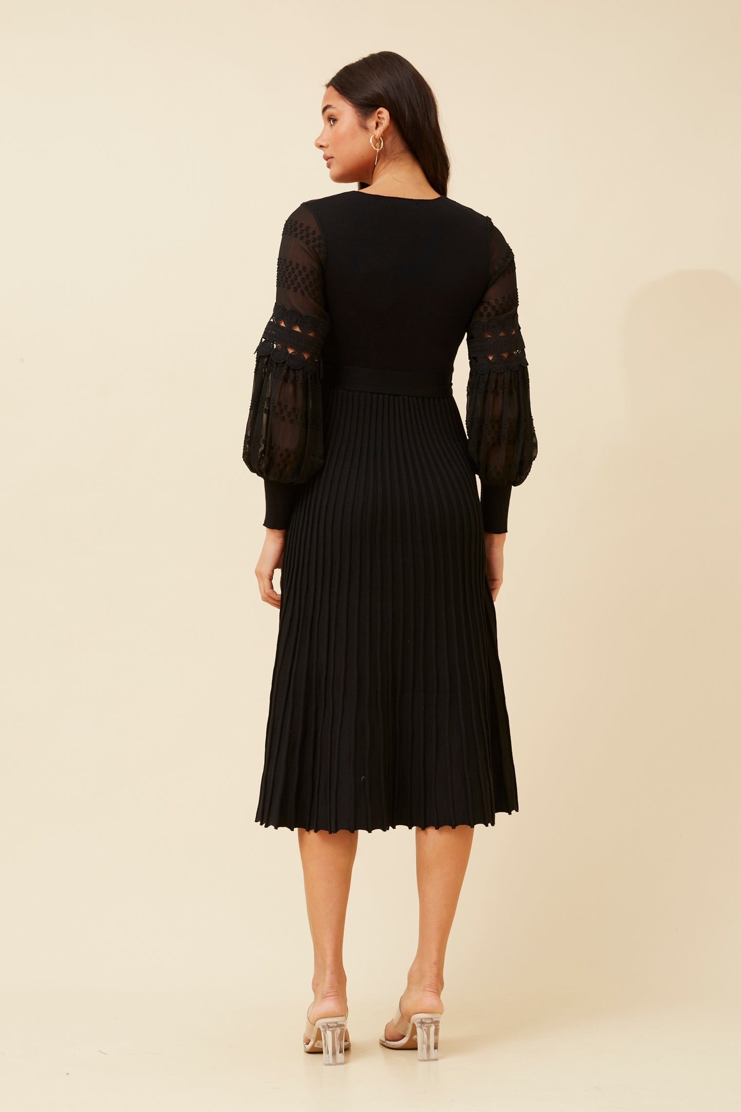 Tiggie Pleated Knit Dress KD523570