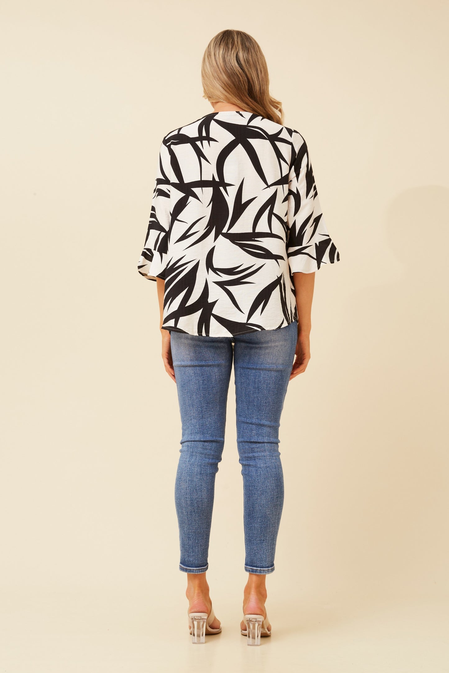 Jovie Leaf Print Top T522446 White & Black