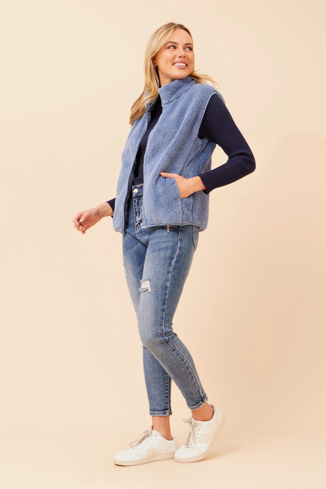 Chiara Faux Fur V524412 Indigo
