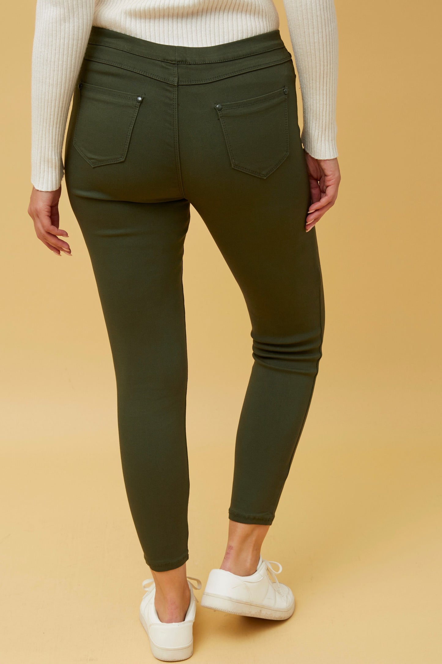 Sally Stretchable Skinny Pants Khaki P502564