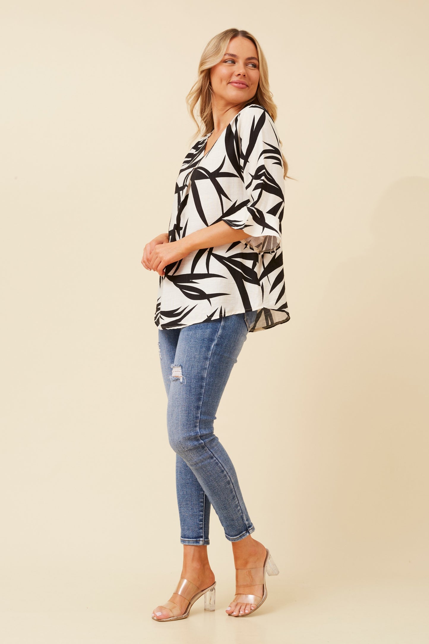 Jovie Leaf Print Top T522446 White & Black