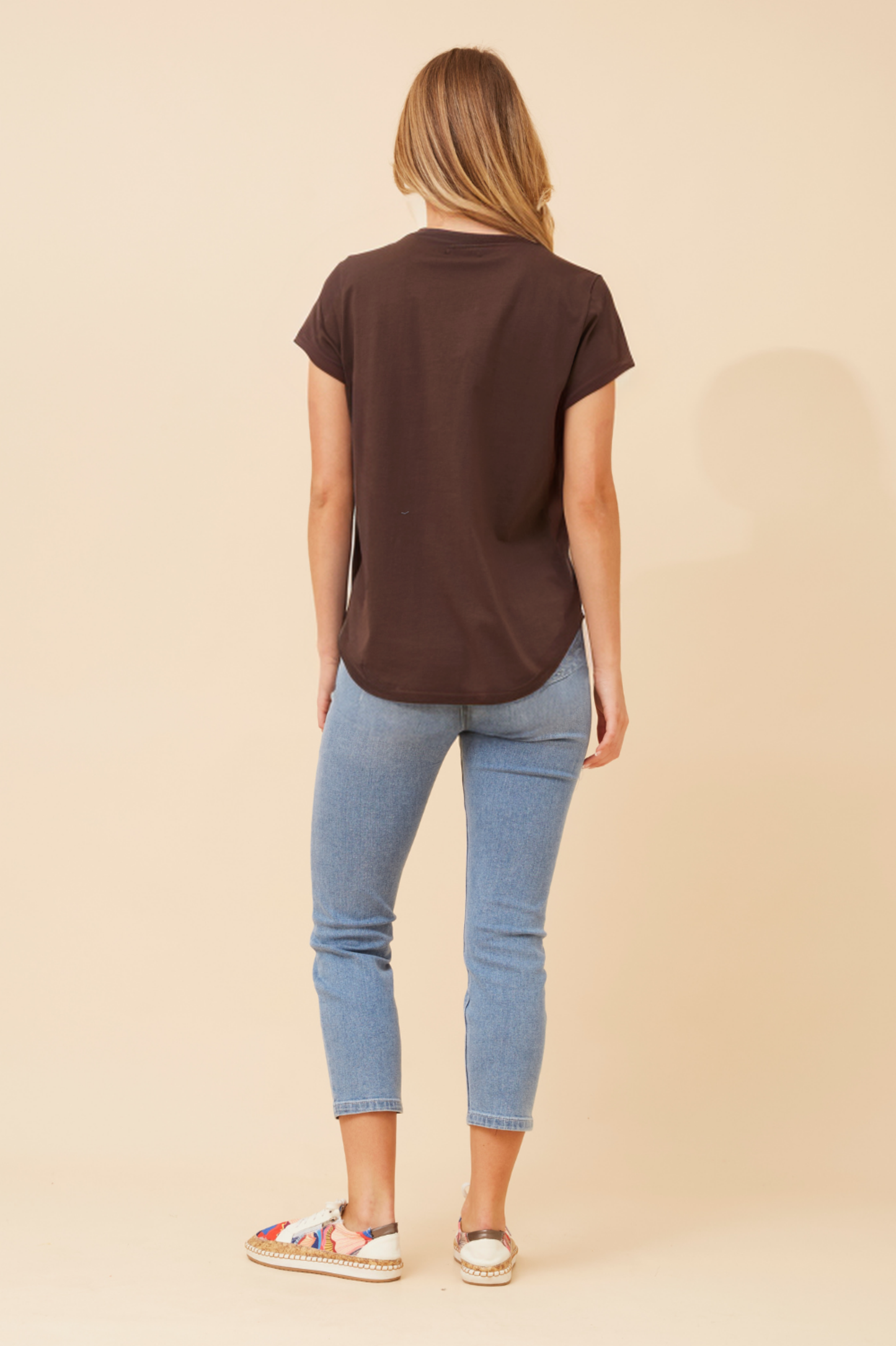 Dolce Graphic T-Shirt T522978 Chocolate