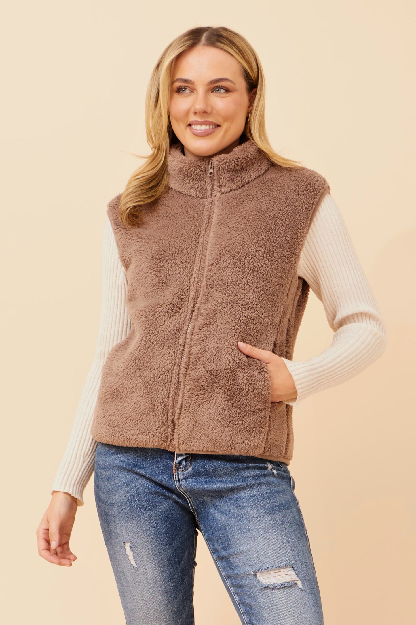 Chiara Faux Fur V524412 Mocha