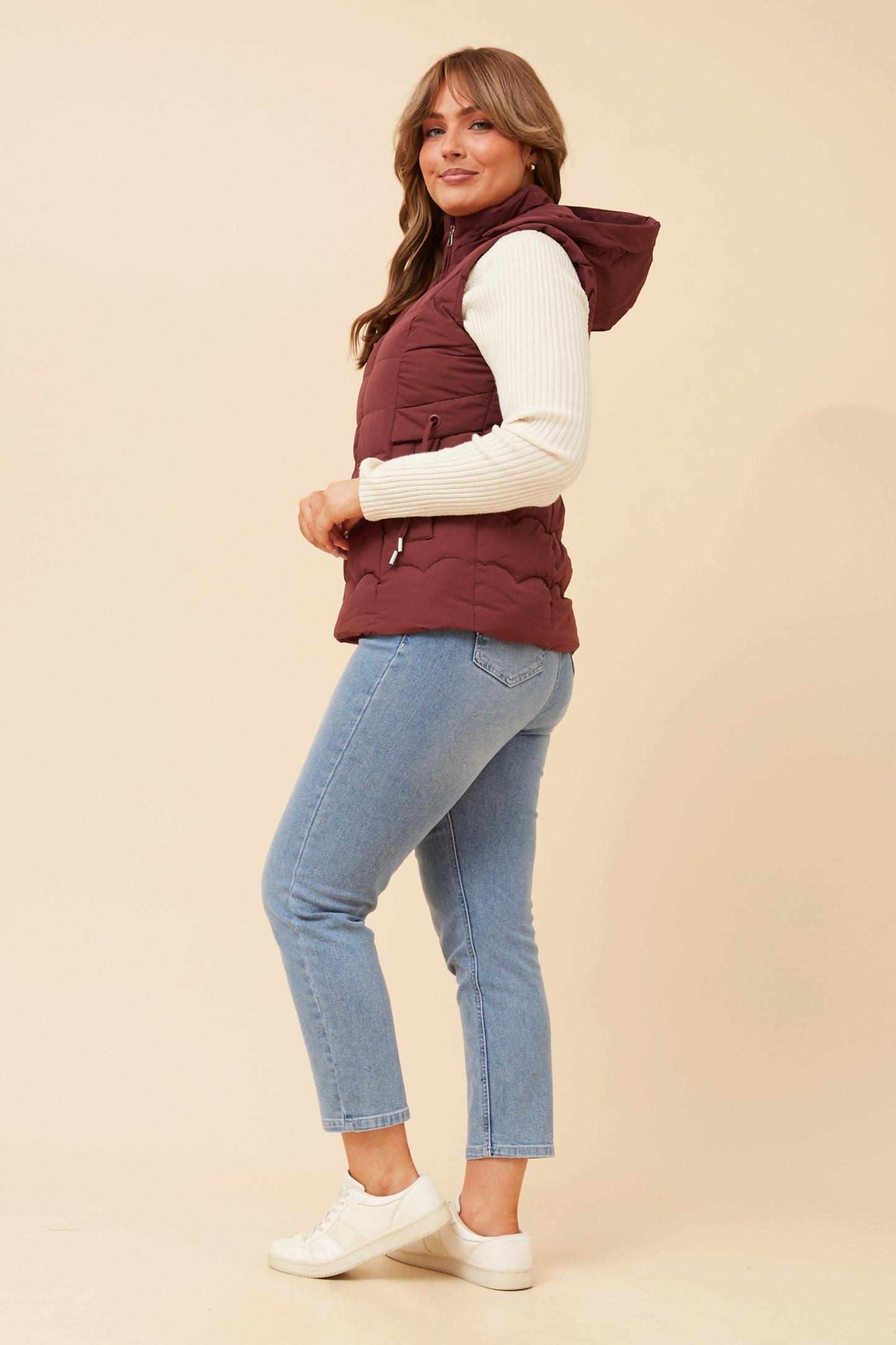 Ivella Puffy Vest V732888 Red Dahlia