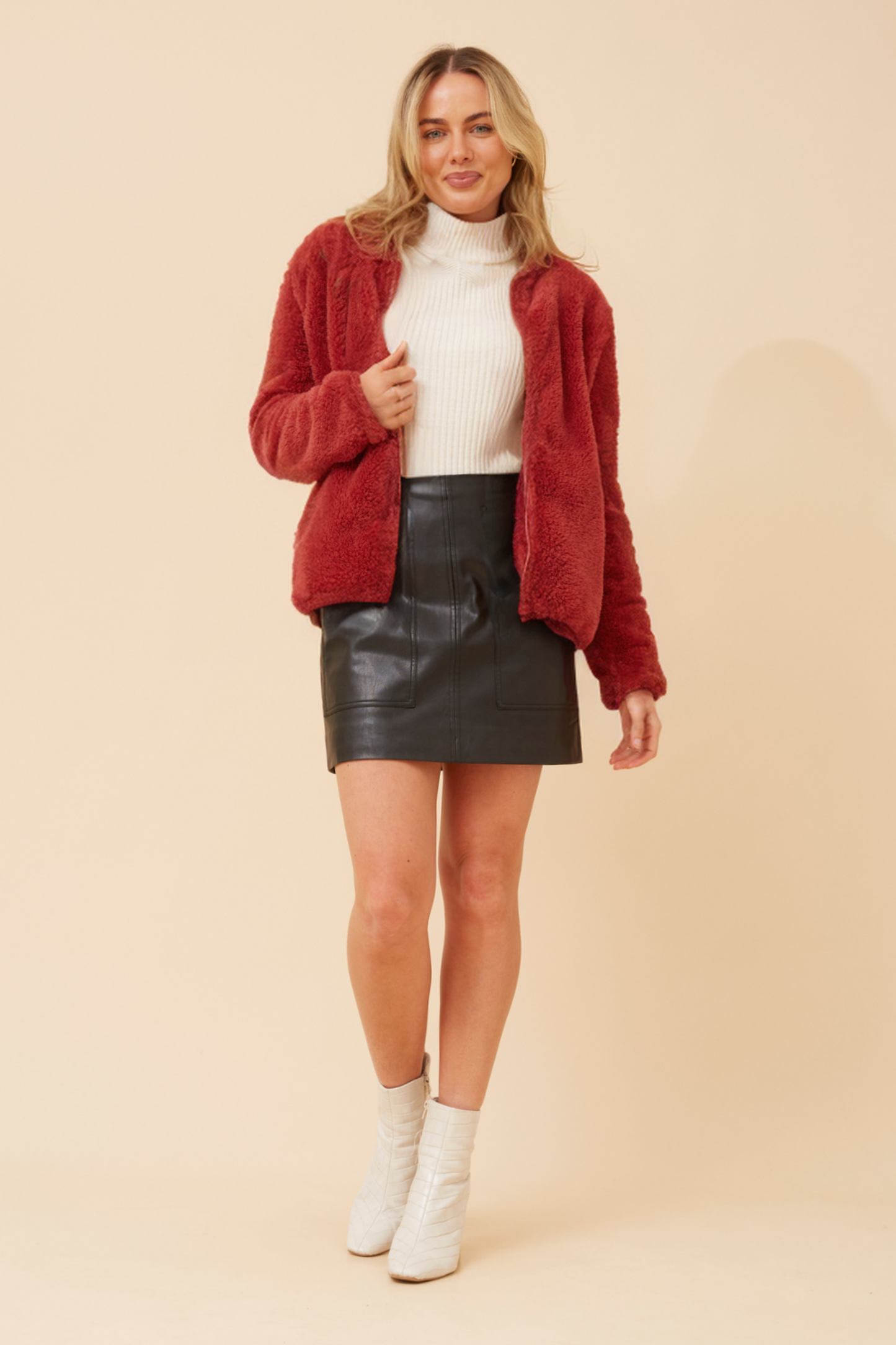 Front FAUX FUR Jacket- Cherrywood J508971