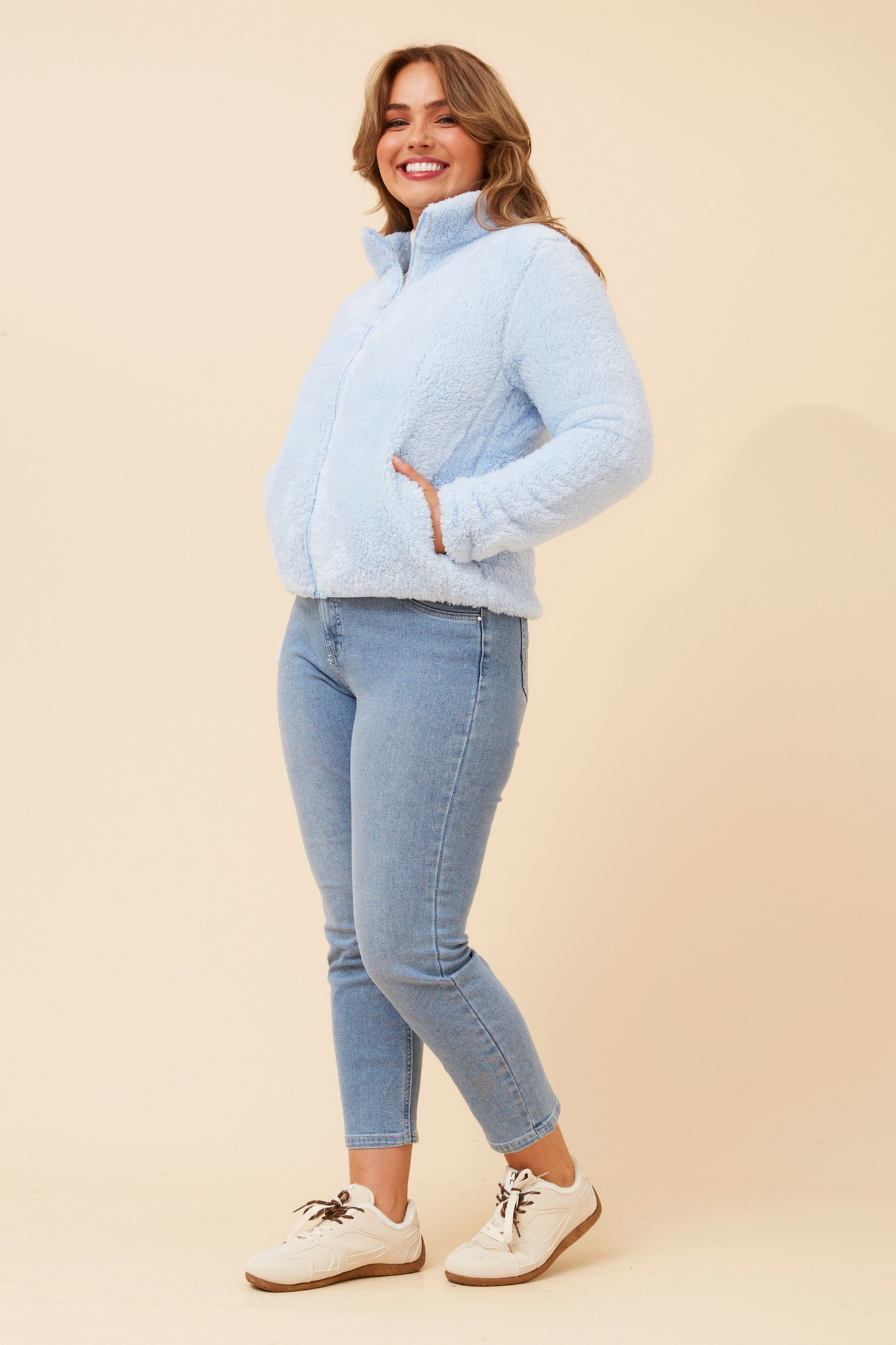 Front FAUX FUR Jacket- J526293 Skylight