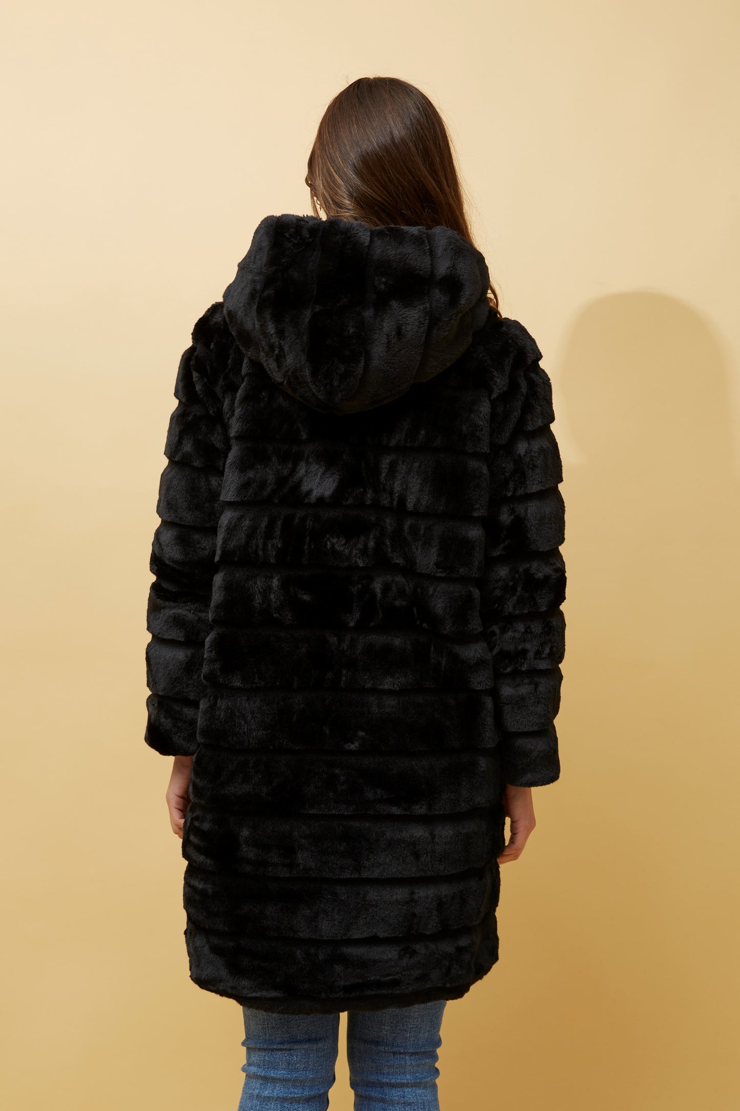 Sanna Faux Fur Coat Black CO508794