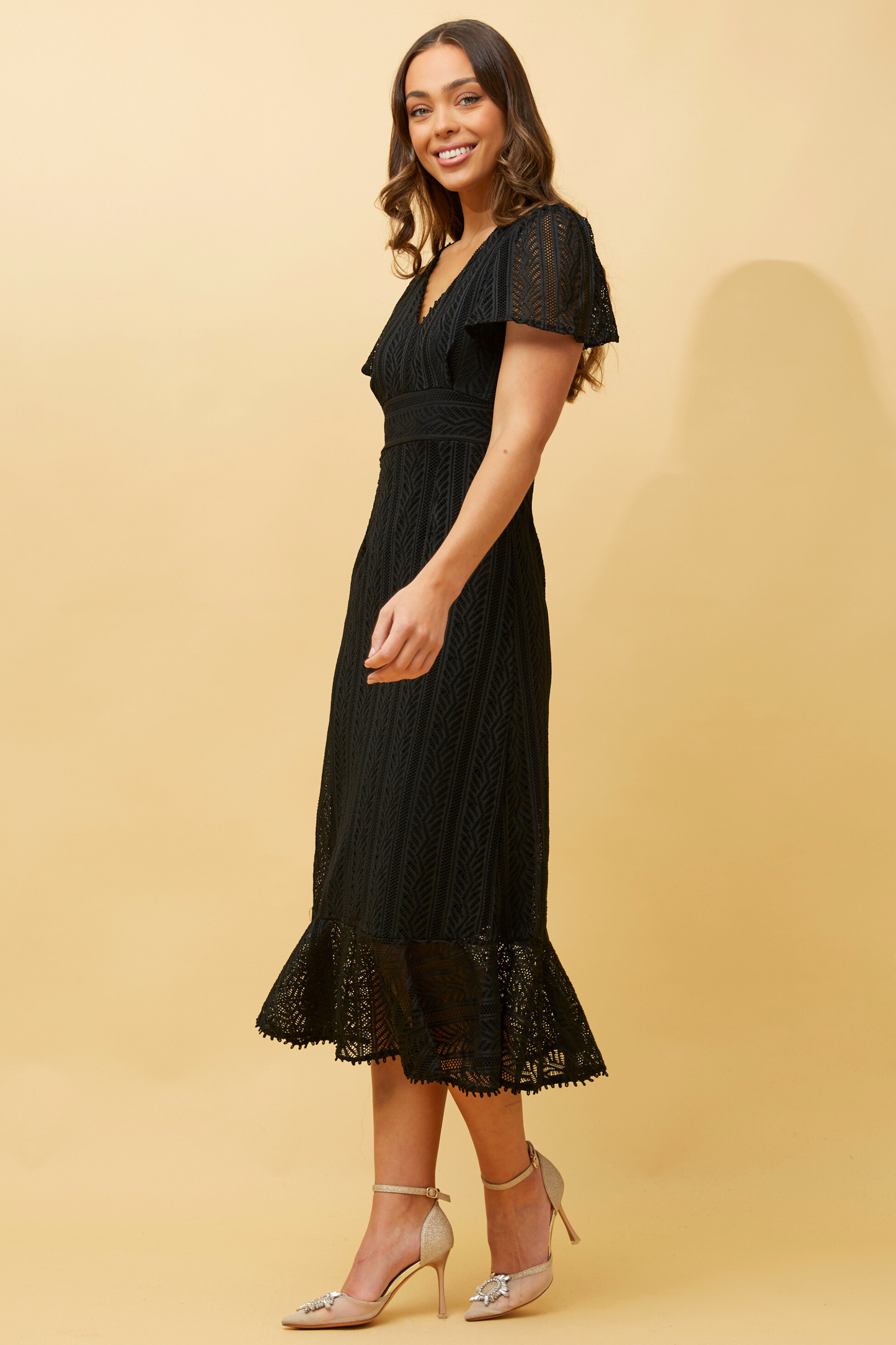 Samara Fitted Long Lace Dress - Black D506415