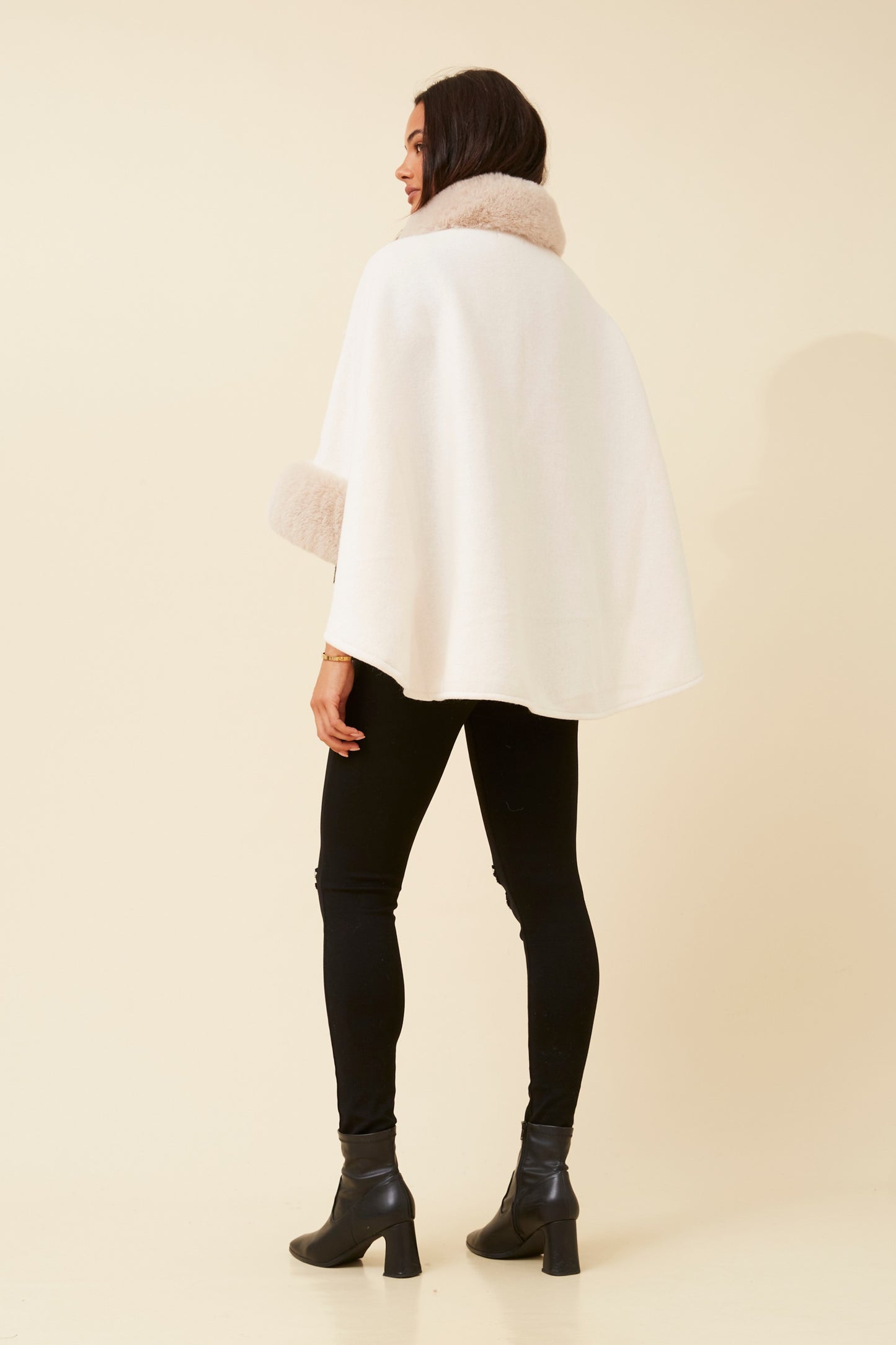 Olia Faux Poncho PC522341