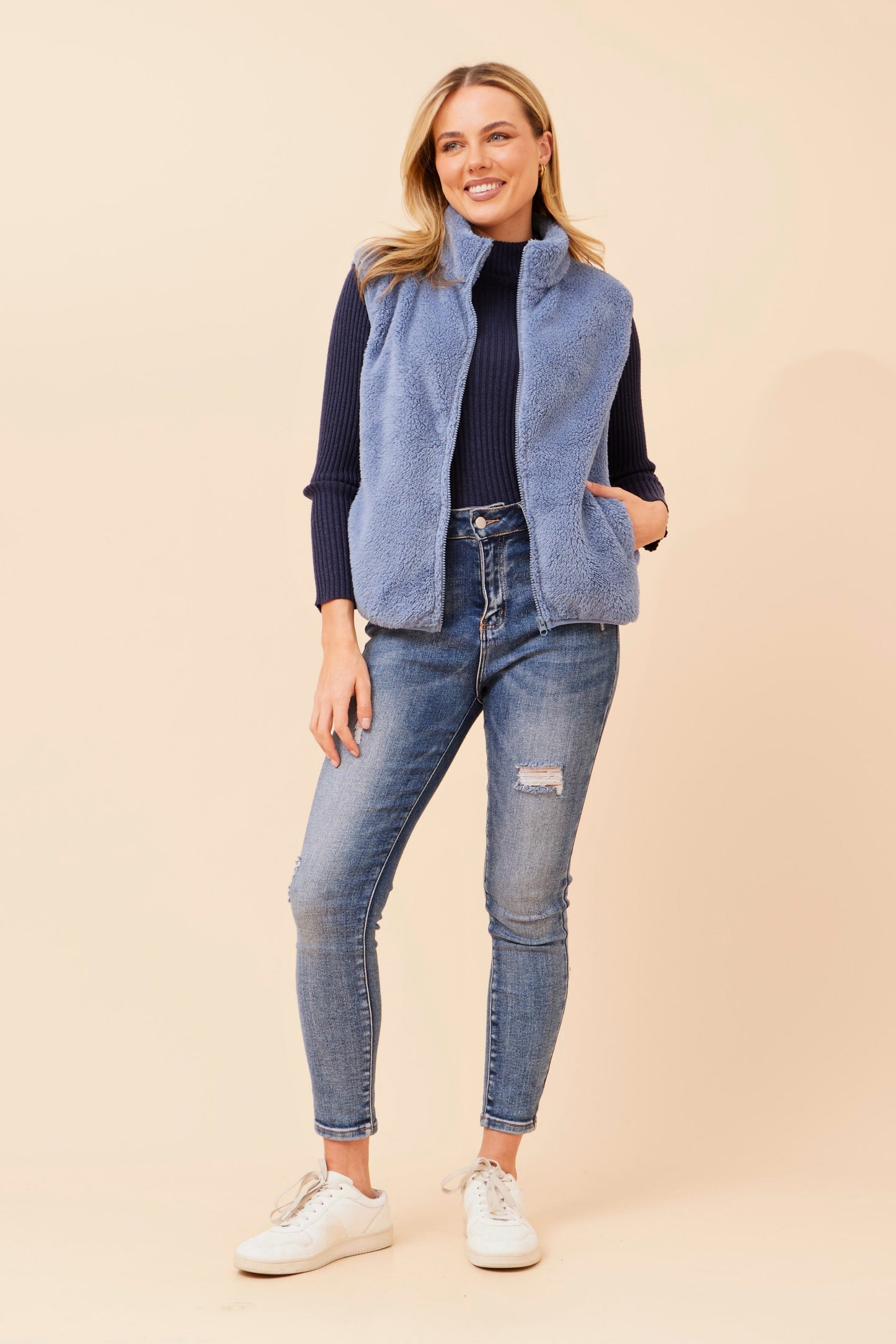 Chiara Faux Fur V524412 Indigo
