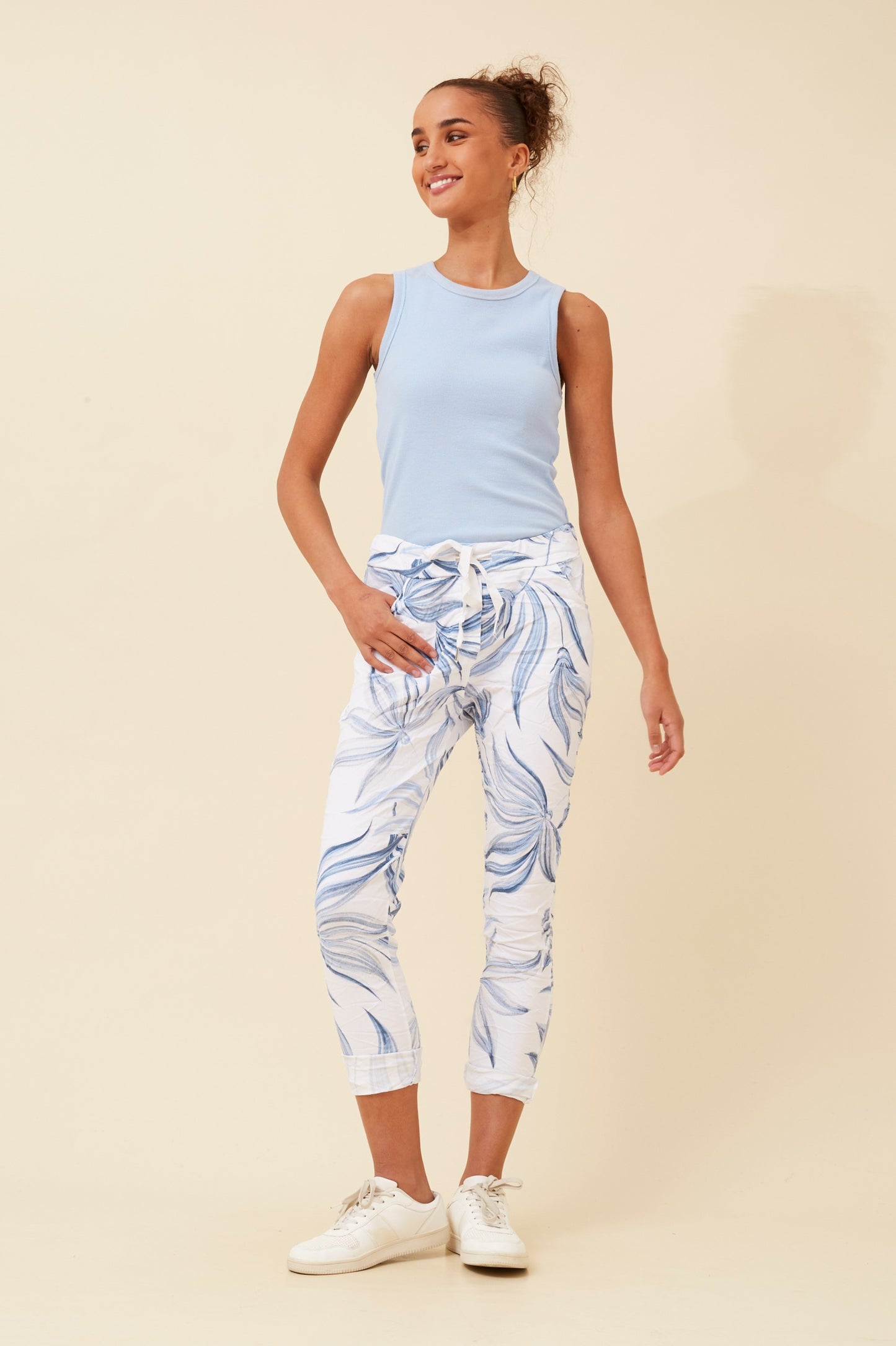 Amore Leaf Print Italian Pant P523833 White