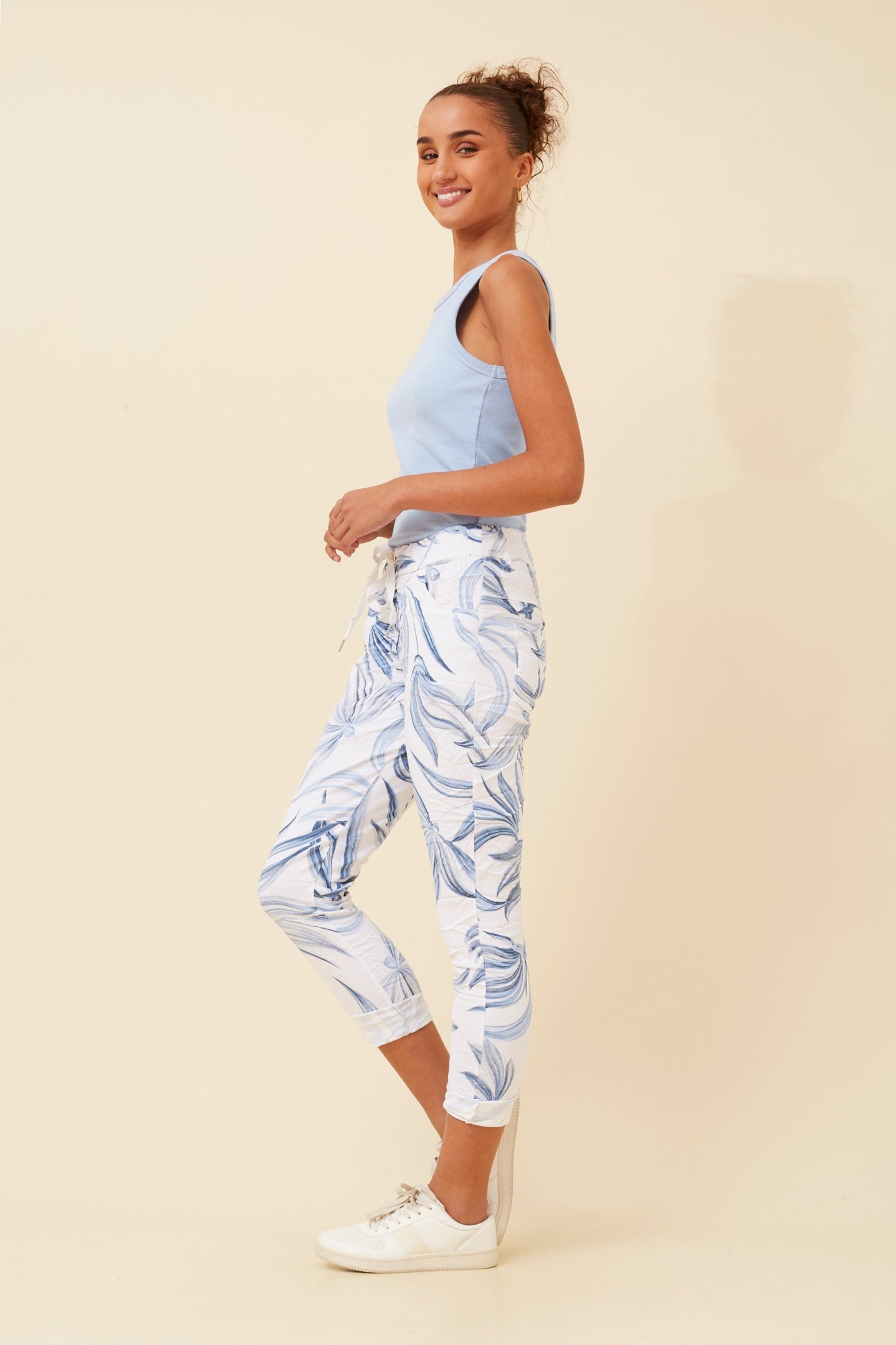 Amore Leaf Print Italian Pant P523833 White