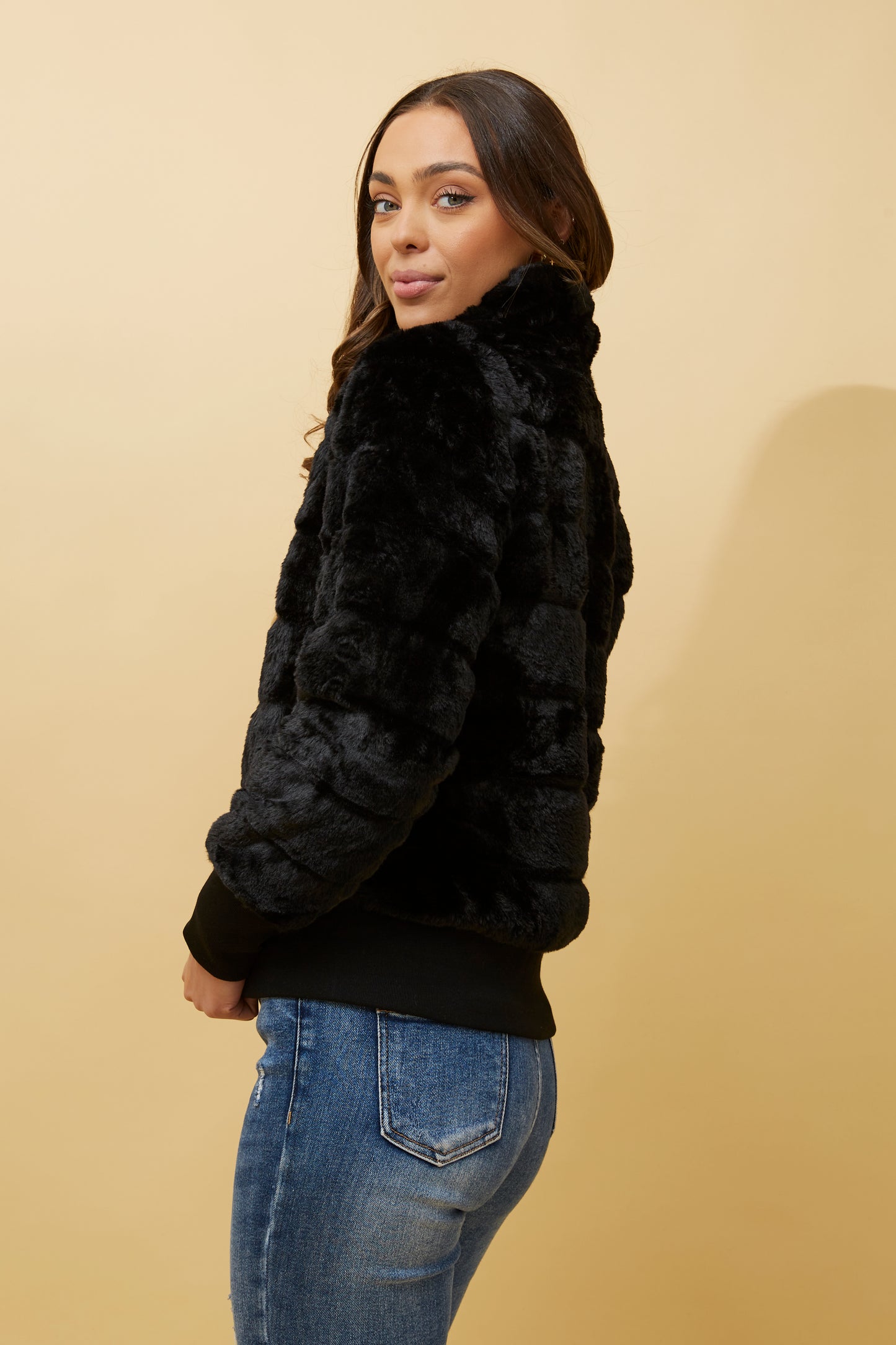 Aurora Faux Fur Black J515278