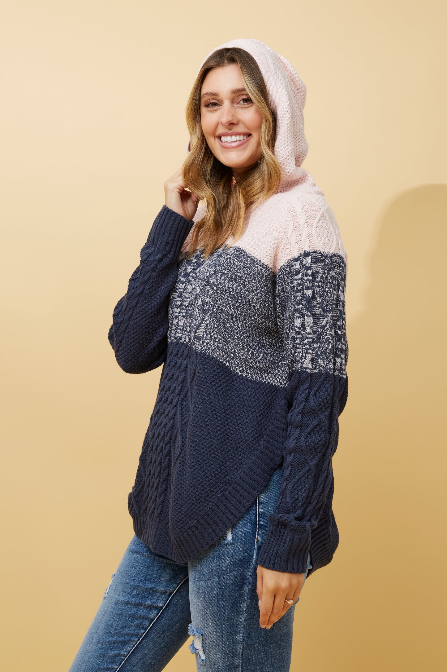 Hooded Cabel Knit Jumper- Navy KP512693