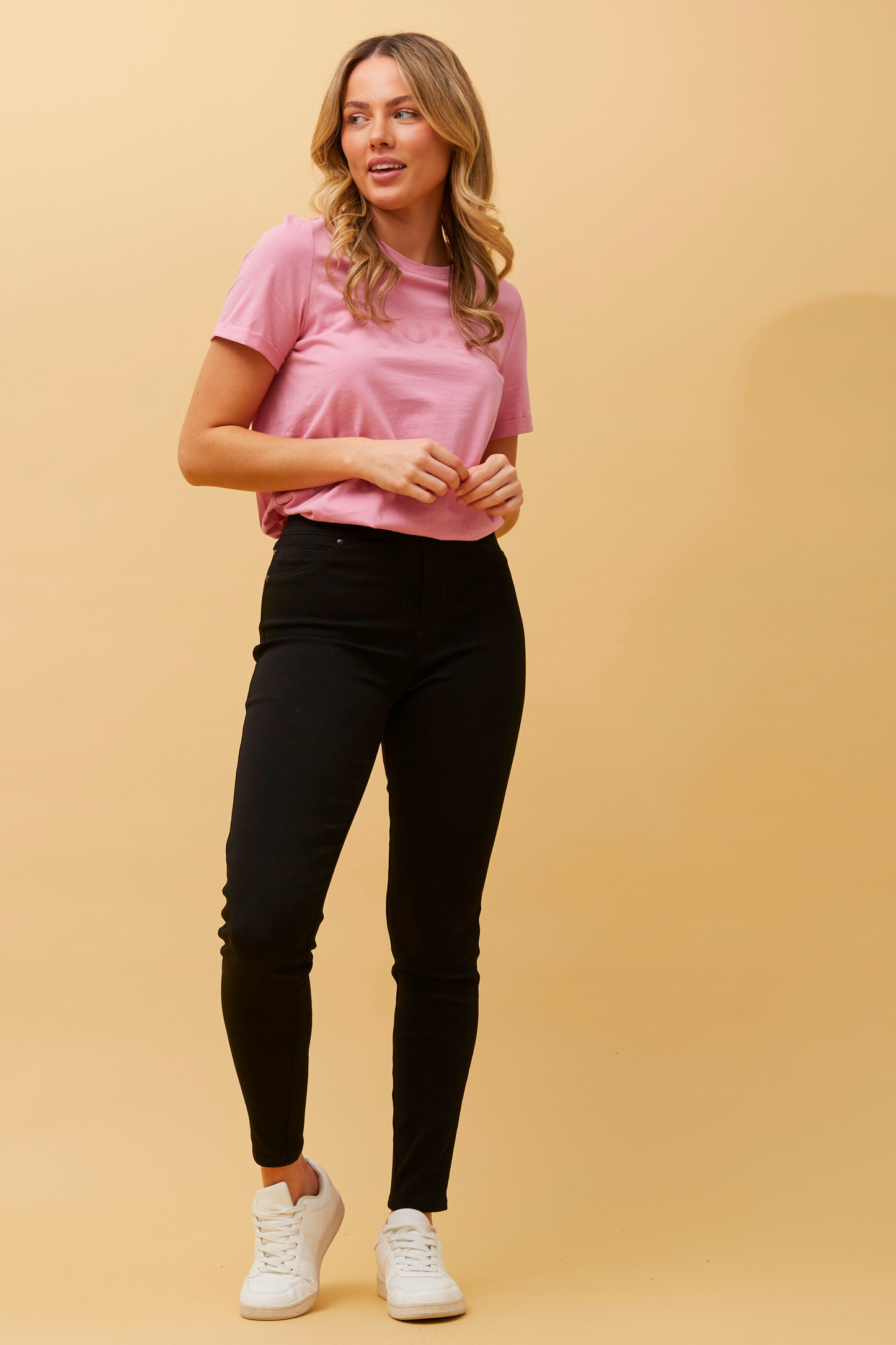 Sally Stretchable Skinny Pants Black P502564