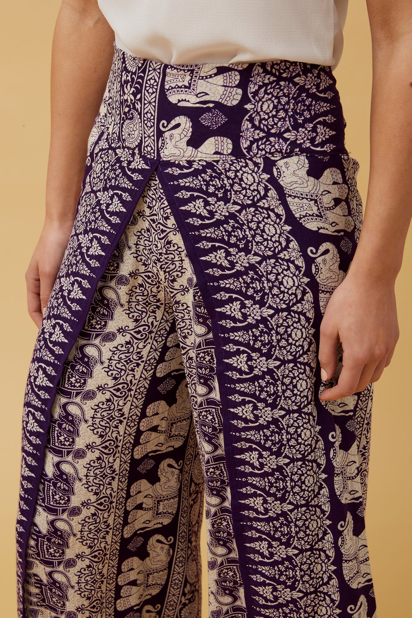 Elephant Printed Pant P513913- Purple