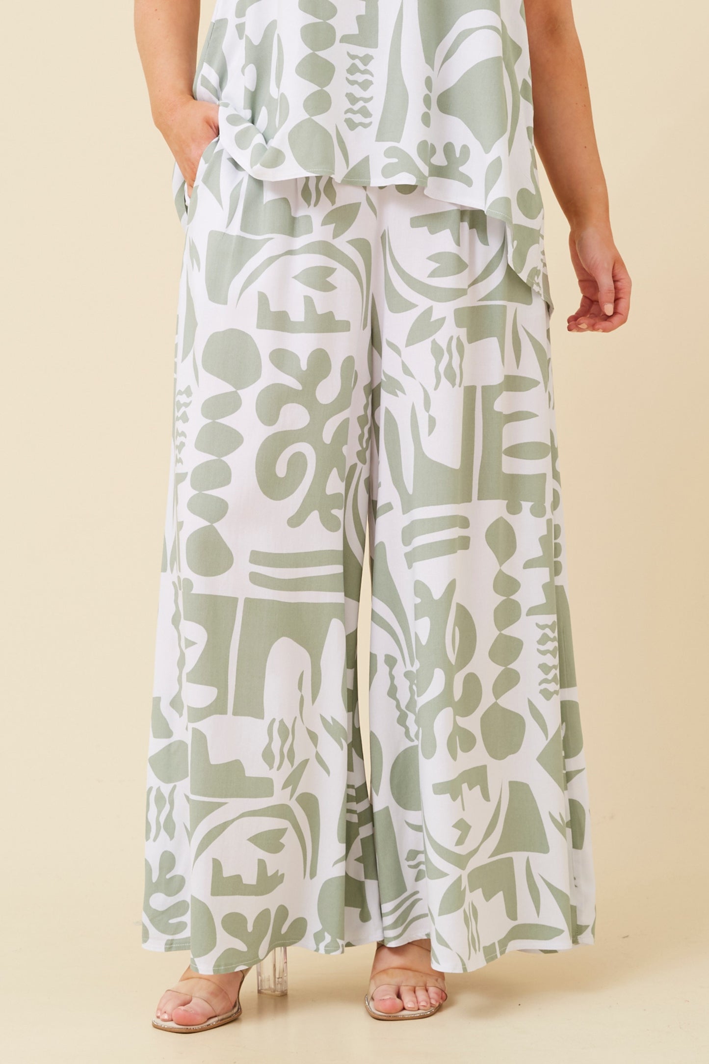 Aida Abstract Print Wide Leg Pant P520046