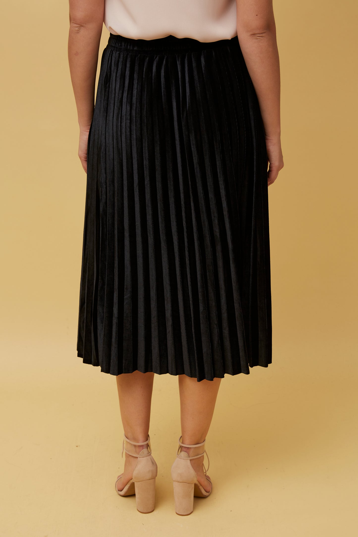 Cory Pleated Midi Black Skirt S51264